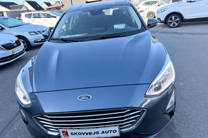 Blå Ford Focus fra 2019