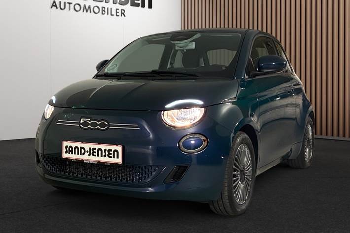 Blå Fiat 500e fra 2022