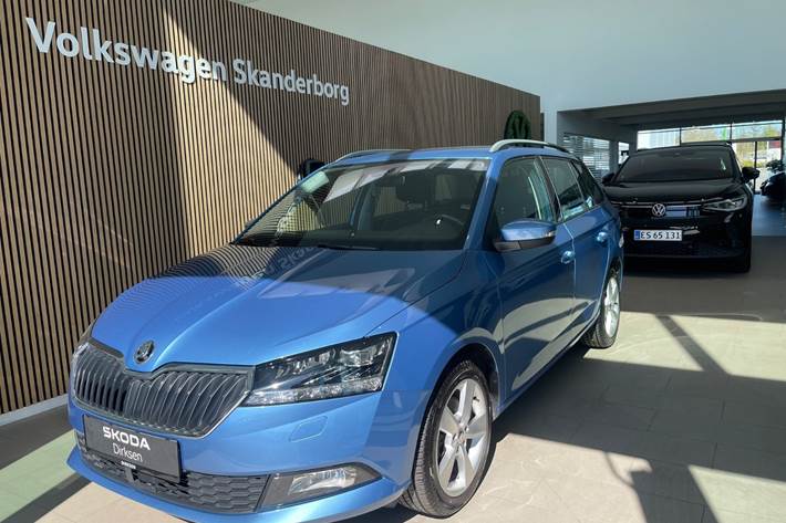 Blå Skoda Fabia fra 2019