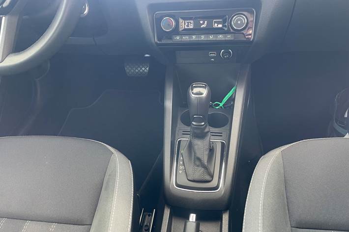 Blå Skoda Fabia fra 2019