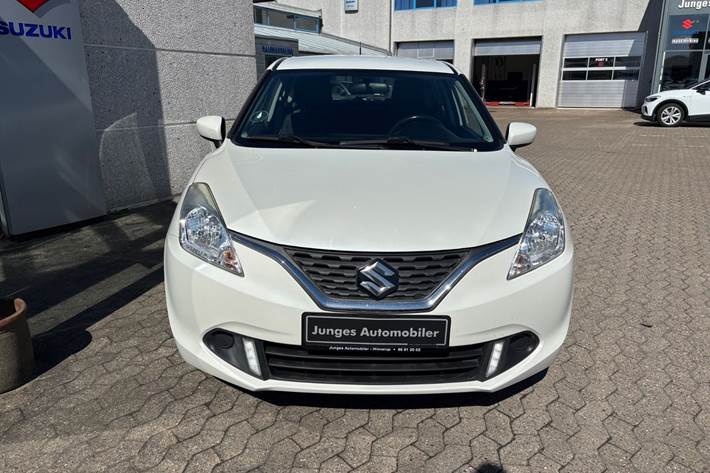 Hvid Suzuki Baleno fra 2017