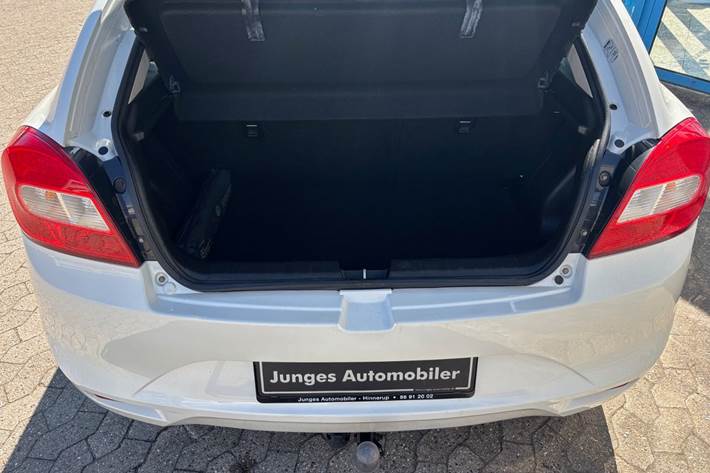 Hvid Suzuki Baleno fra 2017