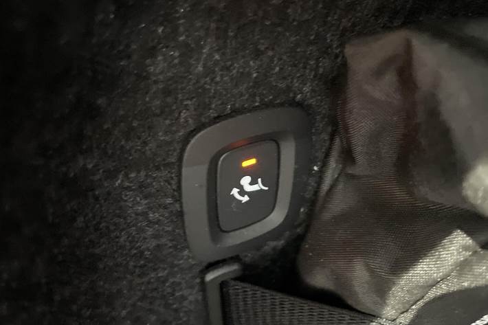 Sort Polestar 2 fra 2025