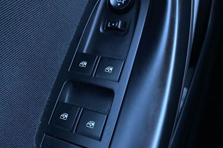 Grå Opel Astra fra 2019