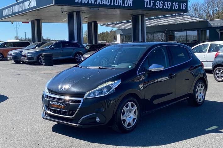 Sort Peugeot 208 fra 2017