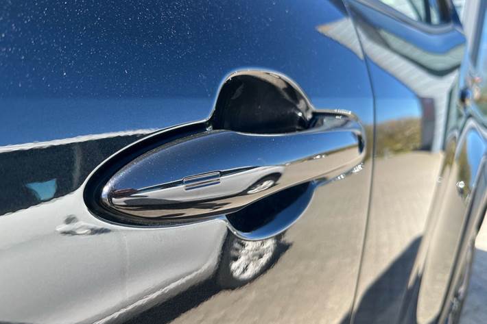 Sort Toyota Yaris Cross fra 2022