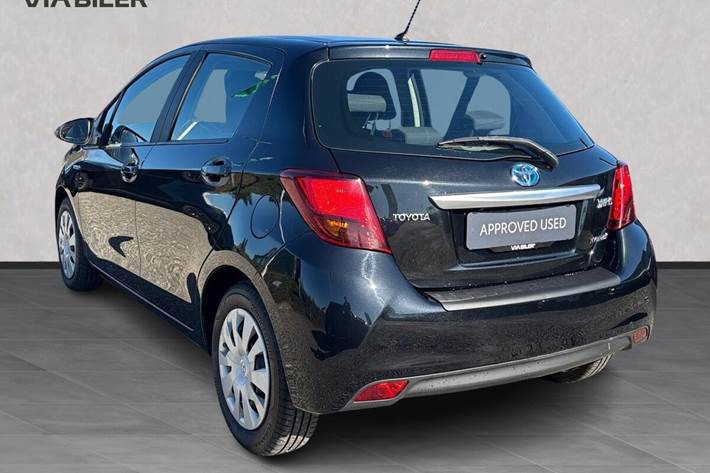 Sort Toyota Yaris fra 2016