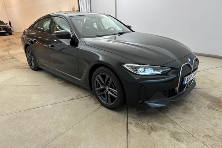 Sort BMW i4 fra 2024