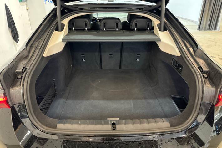 Sort BMW i4 fra 2024