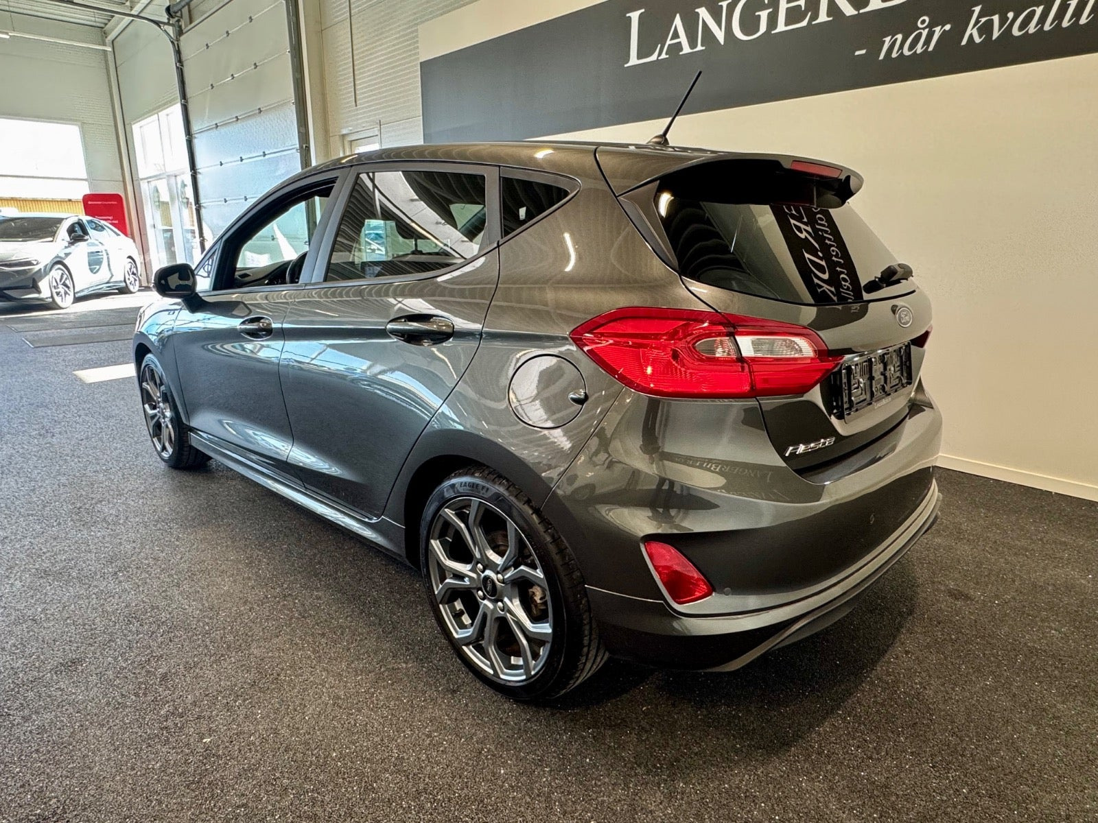 Grå Ford Fiesta fra 2019