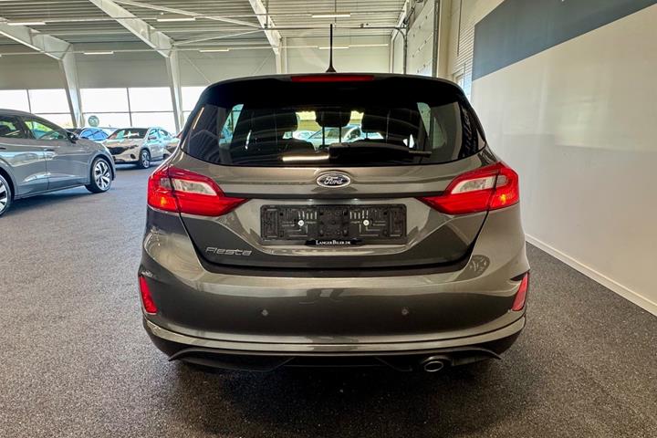 Grå Ford Fiesta fra 2019