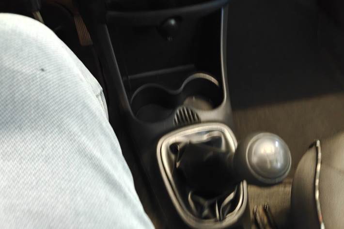 Gul Citroën C1 fra 2014