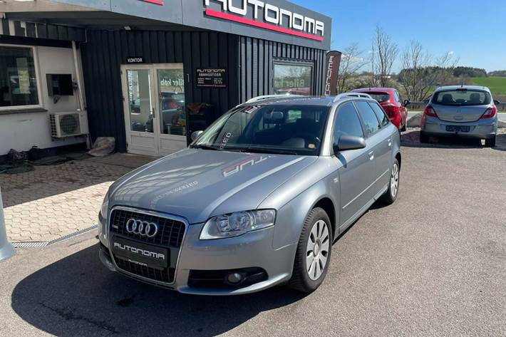 Grå Audi A4 fra 2008