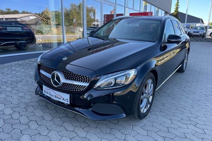 Sort Mercedes C250 d fra 2018