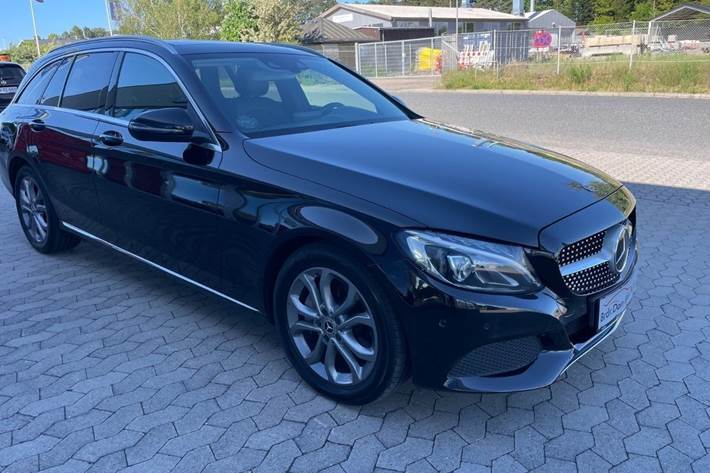 Sort Mercedes C250 d fra 2018
