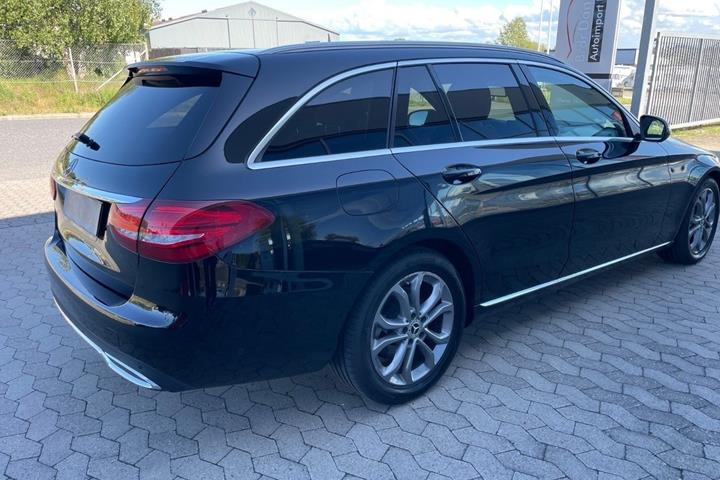 Sort Mercedes C250 d fra 2018