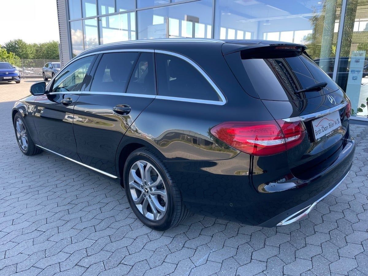 Sort Mercedes C250 d fra 2018
