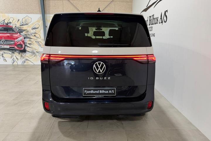 Blå VW ID.Buzz fra 2024