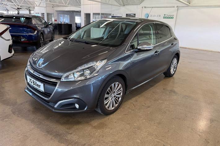Grå Peugeot 208 fra 2018
