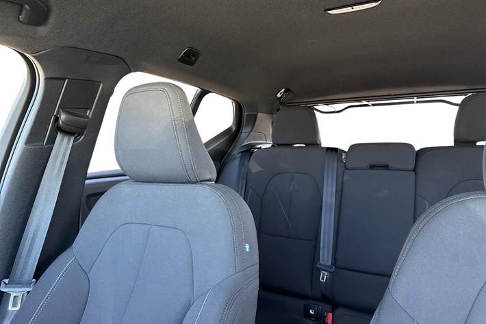 Blå Volvo EX40 fra 2025