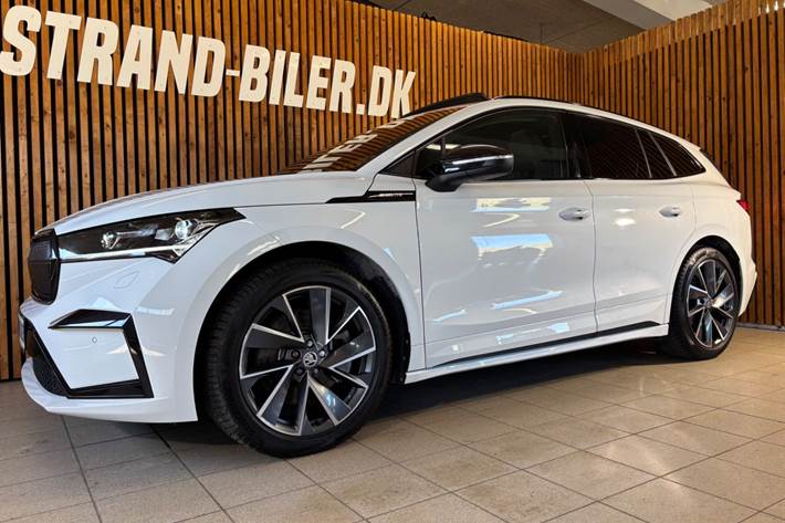 Hvid Skoda Enyaq fra 2024