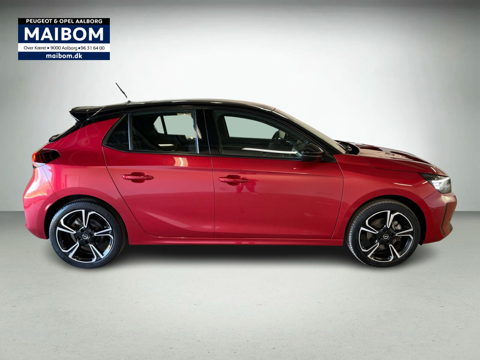 Rød Opel Corsa fra 2024