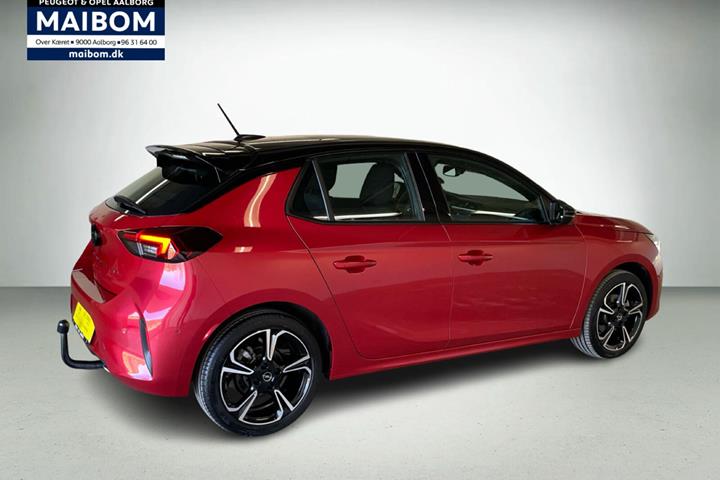 Rød Opel Corsa fra 2024