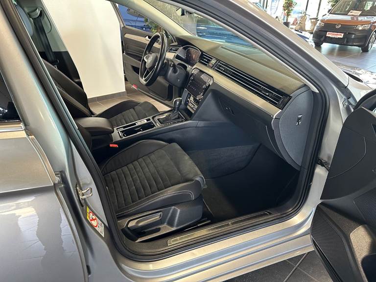 VW Passat 2,0 TDi 200 Elegance High Variant DSG