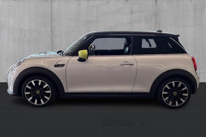 Sølv Mini Cooper SE fra 2022