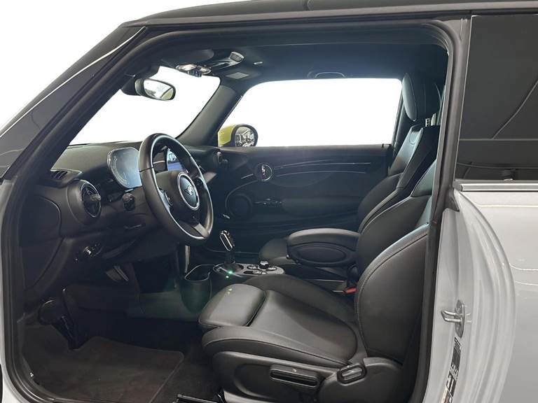 Mini Cooper SE Classic Trim