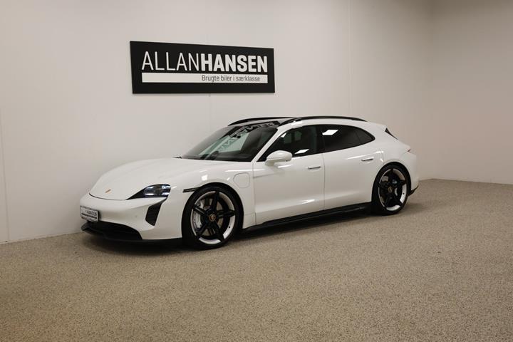Hvid Porsche Taycan GTS fra 2022