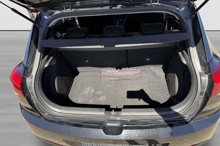 Sort Hyundai i20 fra 2016