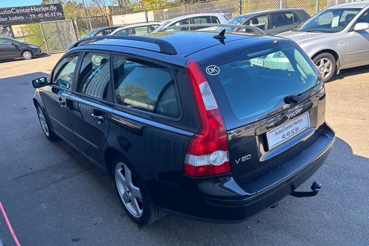 Sort Volvo V50 fra 2004