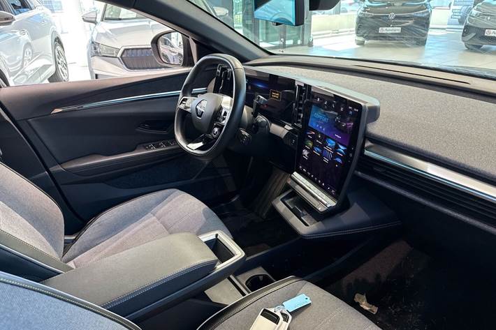 Sort Renault Megane E-Tech fra 2022