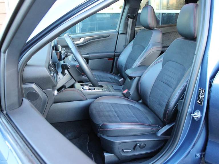 Ford Kuga 2,5 PHEV ST-Line X CVT