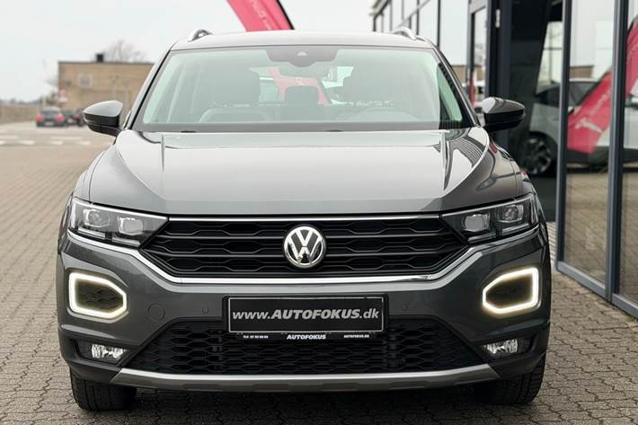 Grå VW T-Roc fra 2020