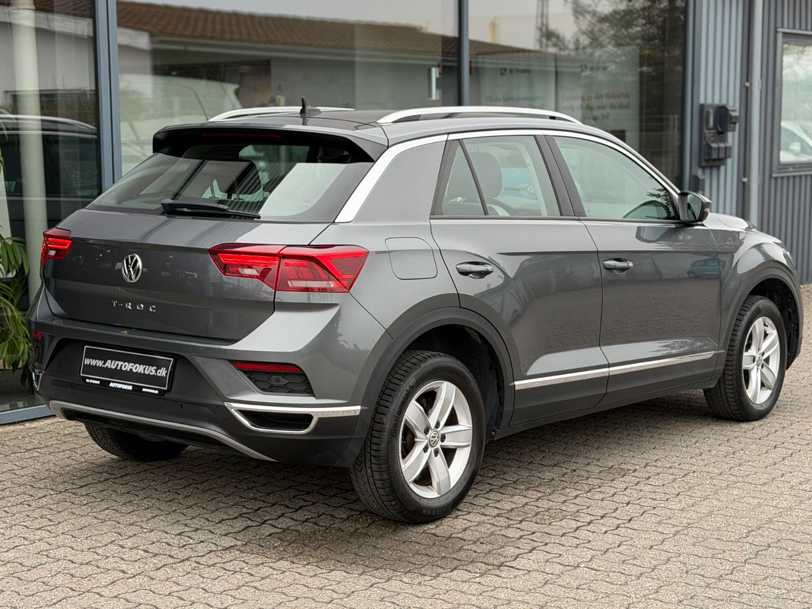 Grå VW T-Roc fra 2020