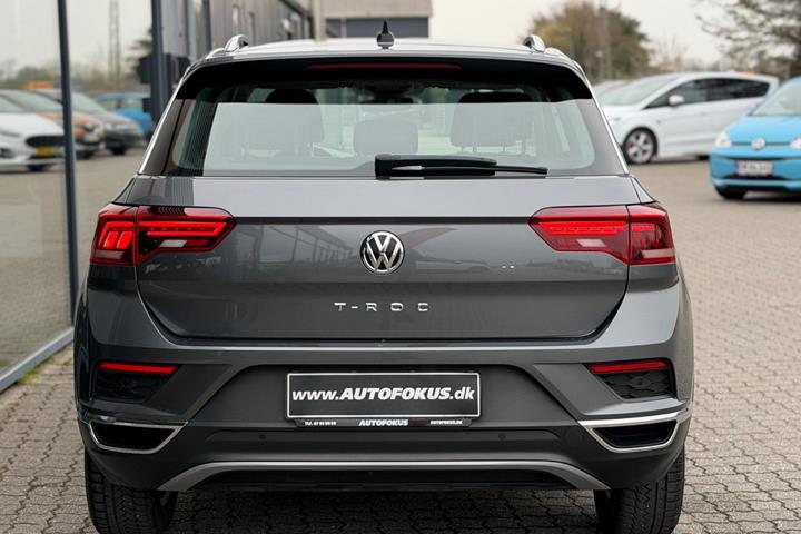 Grå VW T-Roc fra 2020