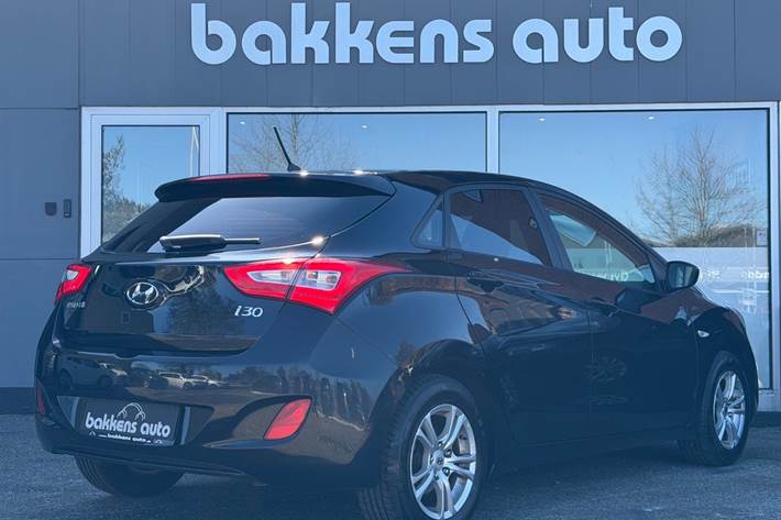 Sort Hyundai i30 fra 2016