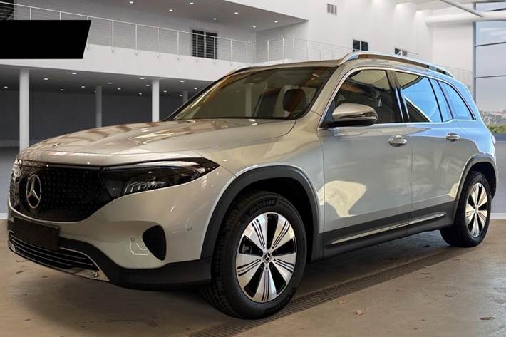 Sølv Mercedes EQB250+ fra 2026