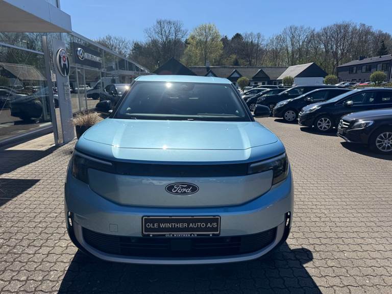 Ford Explorer 77 Premium Extended Range