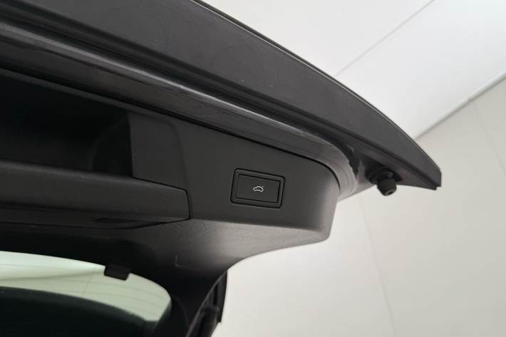 Grå VW ID.4 fra 2021