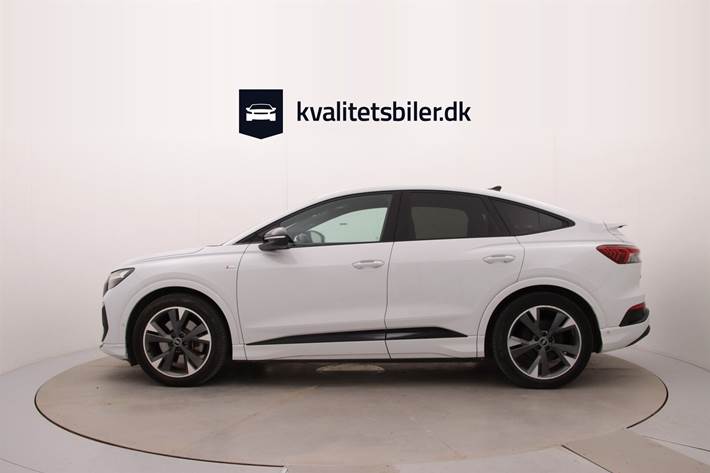 Hvid Audi Q4 fra 2023