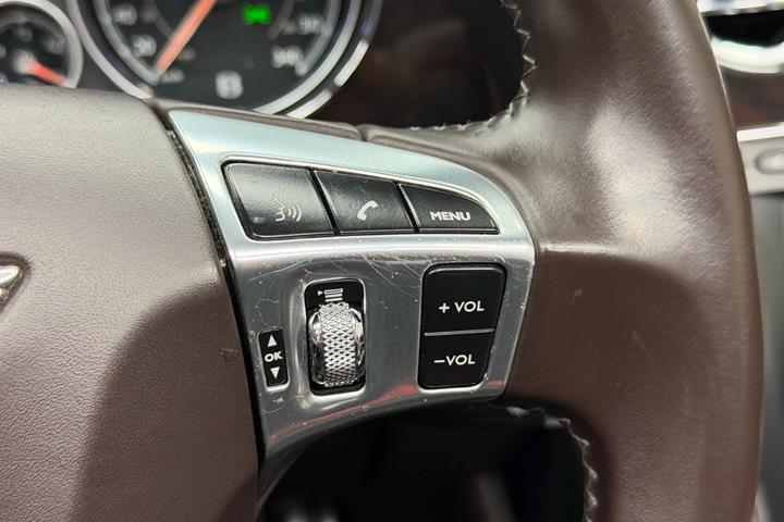 Grøn Bentley Continental GT fra 2016