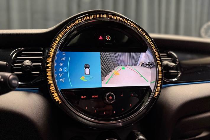 Grå Mini Cooper fra 2022