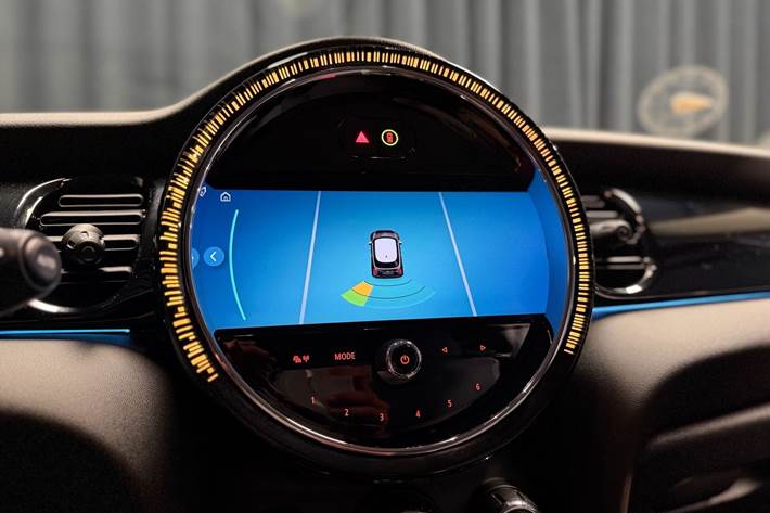 Grøn Mini Cooper fra 2023