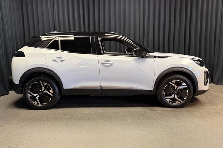 Hvid Peugeot e-2008 fra 2024