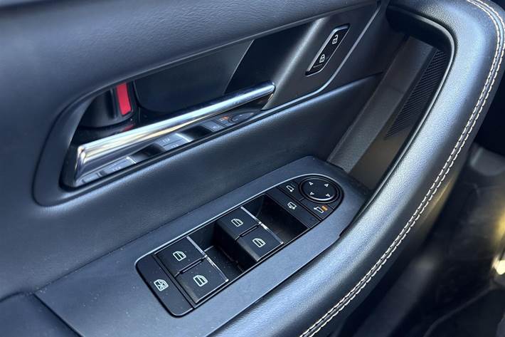 Grå Mazda CX-60 fra 2025