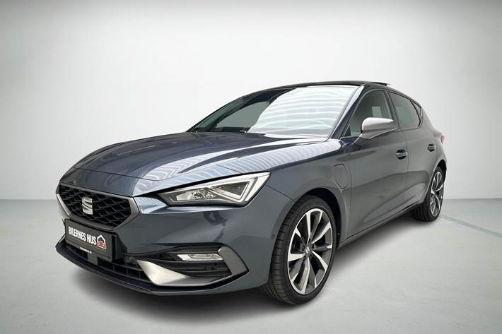 undefined Seat Leon fra 2020 set udefra
