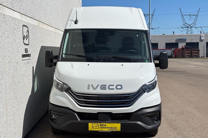 Hvid Iveco Daily fra 2026